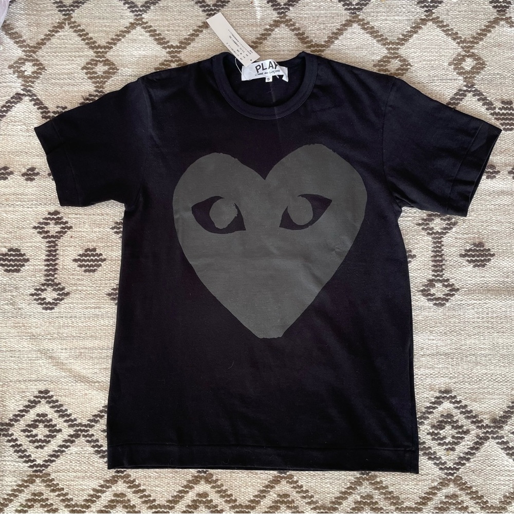 Comme Des Garçons PLAY heart T-shirt BNWT